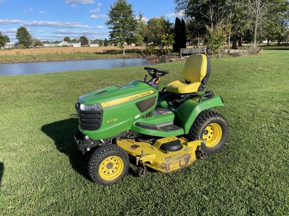 Image of John Deere X738 Primary image