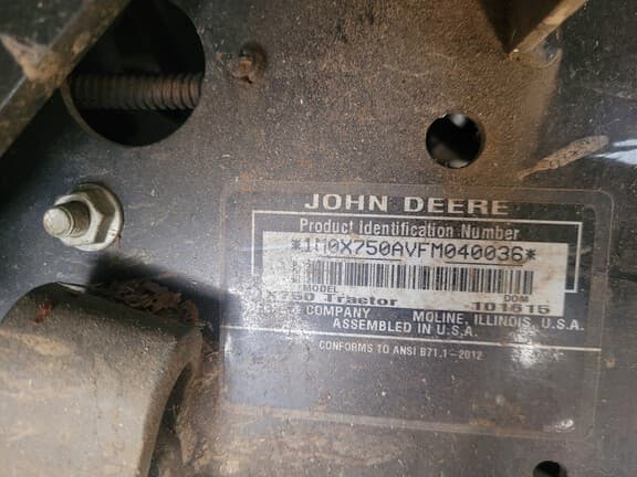 Image of John Deere X750 equipment image 4