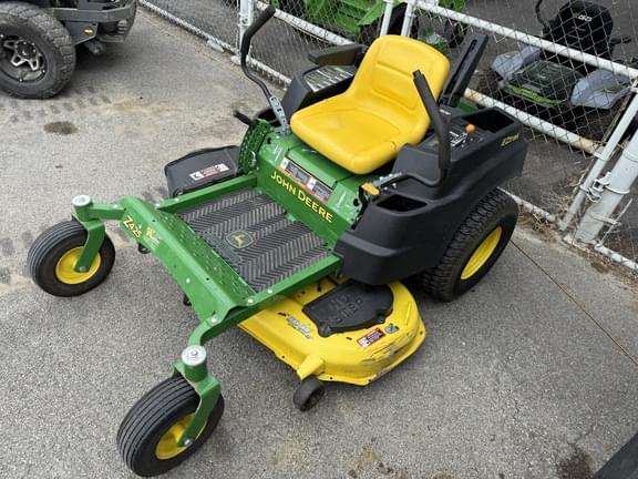 Image of John Deere Z425 equipment image 1
