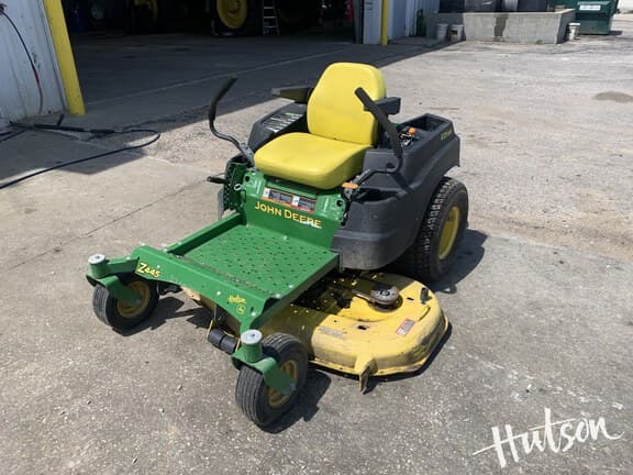 Image of John Deere Z445 equipment image 2