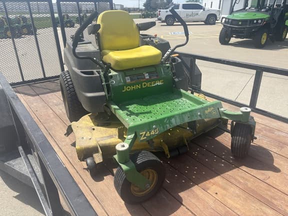 Image of John Deere Z445 Primary image
