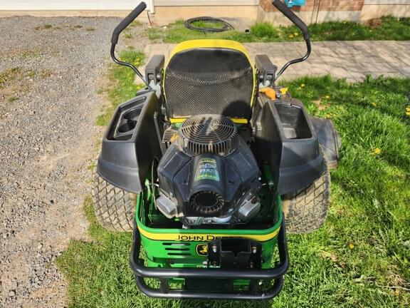 Image of John Deere Z535M equipment image 1