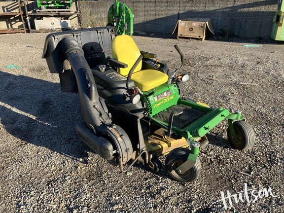 2015 John Deere Z625 Equipment Image0