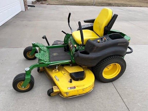 2015 John Deere Z665 Equipment Image0
