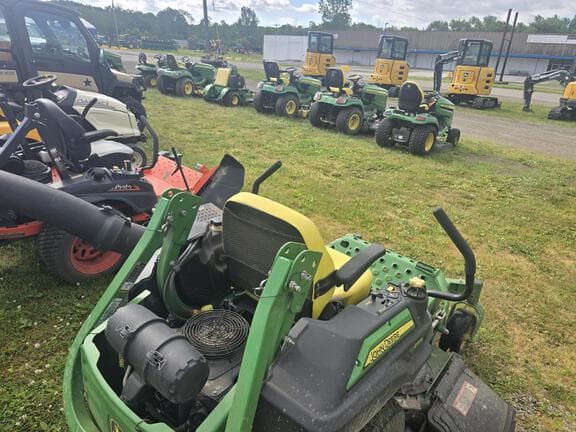 Image of John Deere Z915B equipment image 2