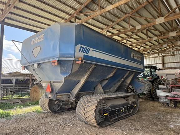 Image of Kinze 1100 equipment image 2