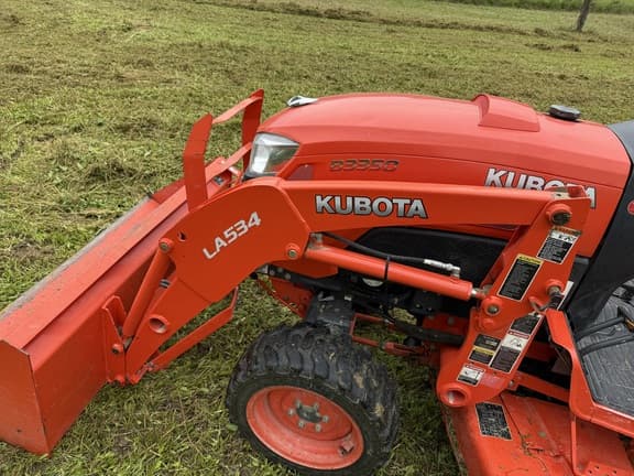 Image of Kubota B3350 equipment image 2