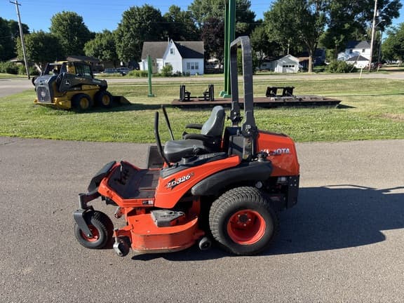 Image of Kubota ZD326 equipment image 3