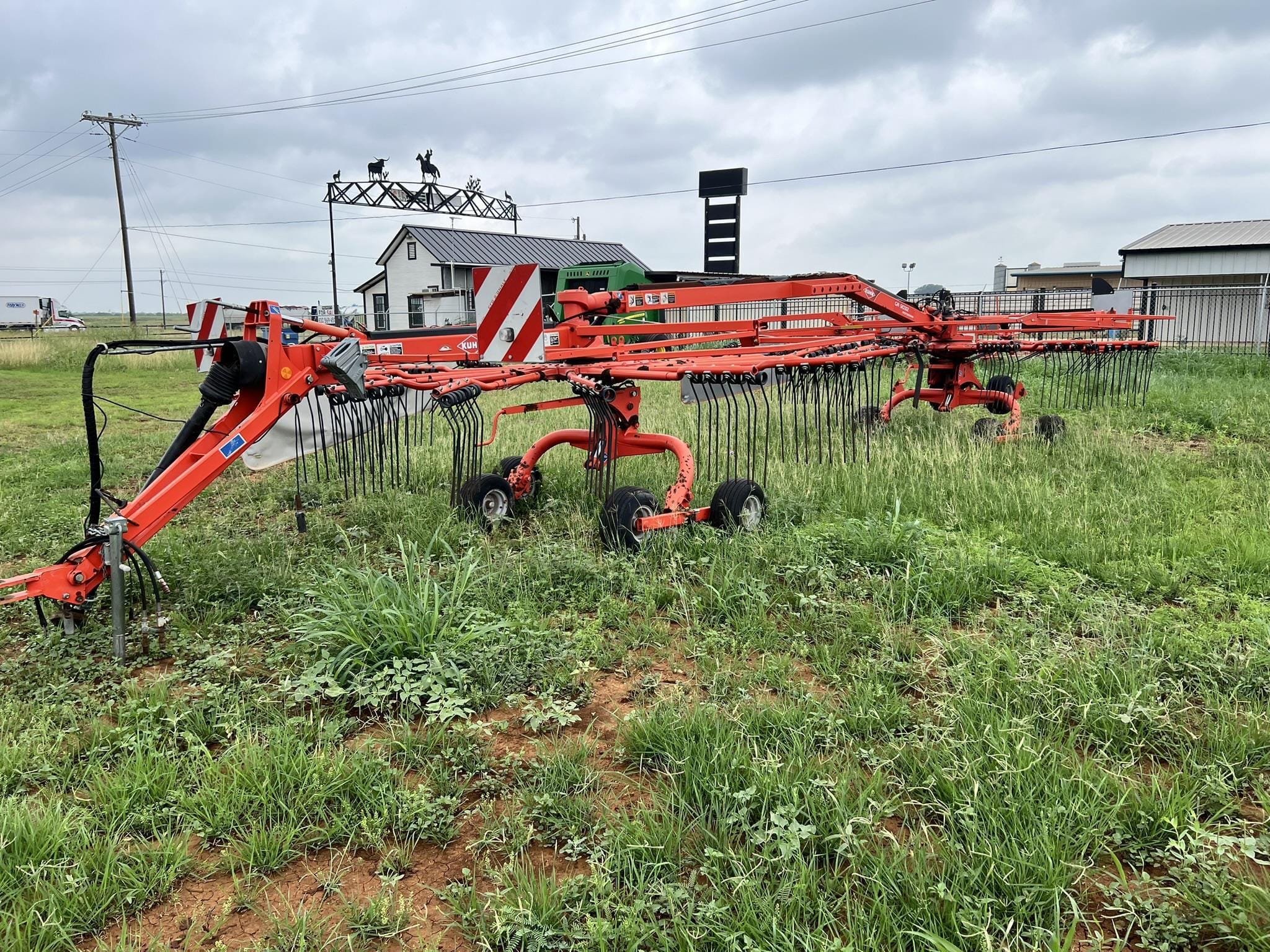 2015 Kuhn GA9032 Equipment Image0