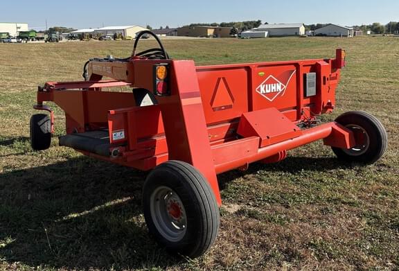 Image of Kuhn Knight MM300 equipment image 4