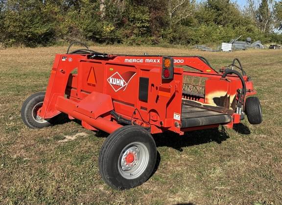 Image of Kuhn Knight MM300 equipment image 2