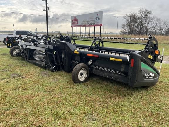 Image of MacDon FD75 equipment image 2