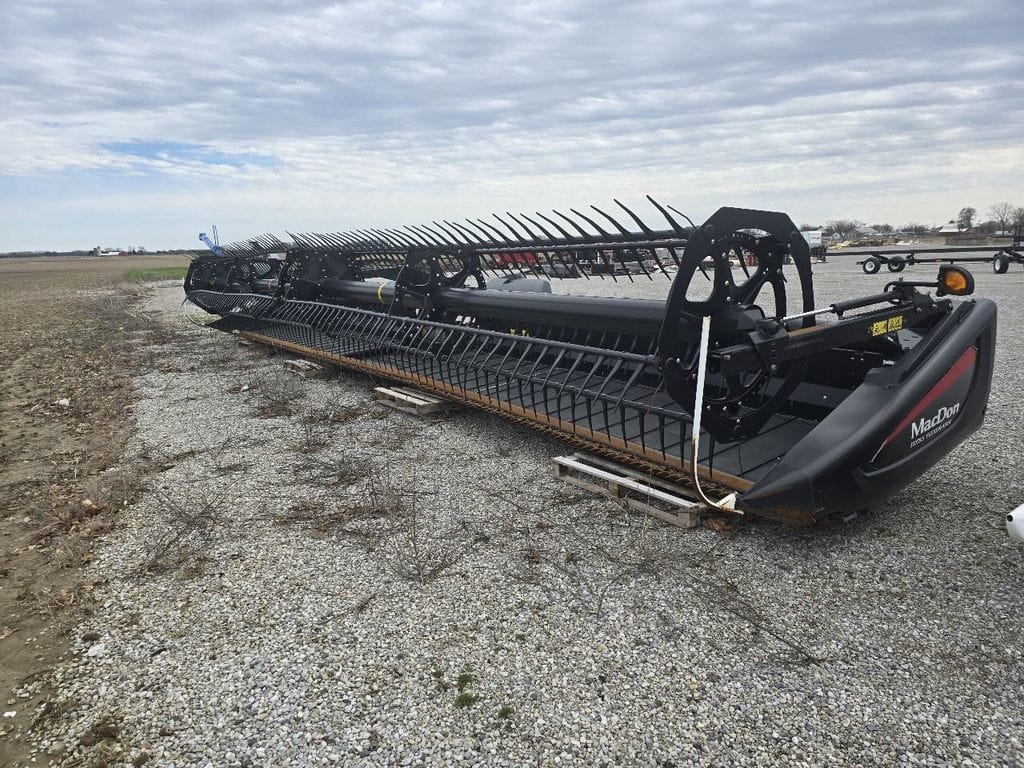 2015 MacDon FD75-40 Equipment Image0