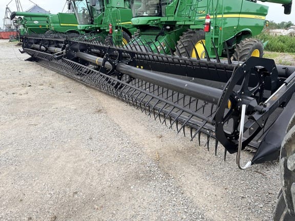 2015 MacDon FD75-40 Equipment Image0