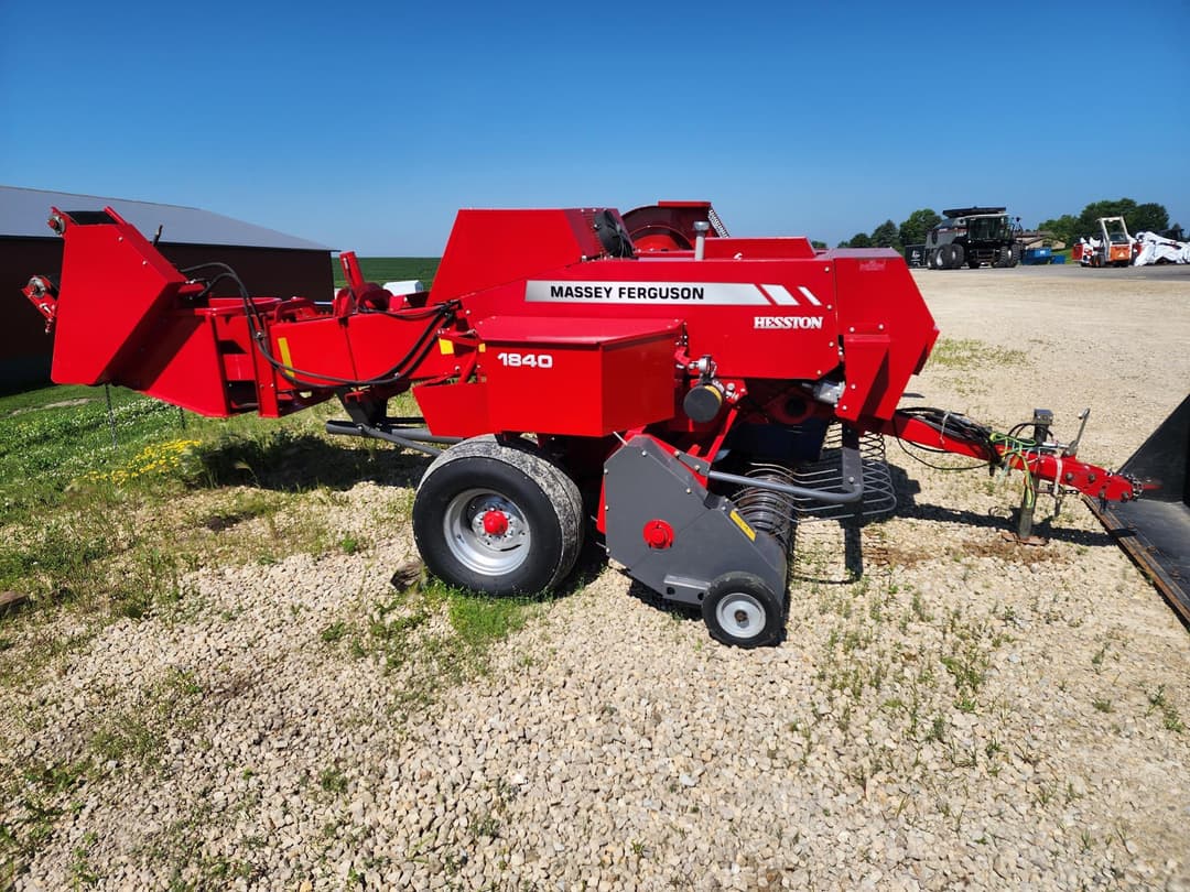 Image of Massey Ferguson 1840 Primary image