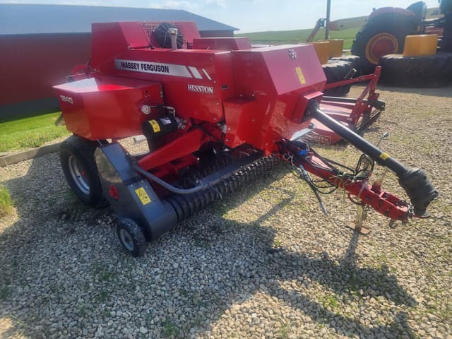 Image of Massey Ferguson 1840 equipment image 2