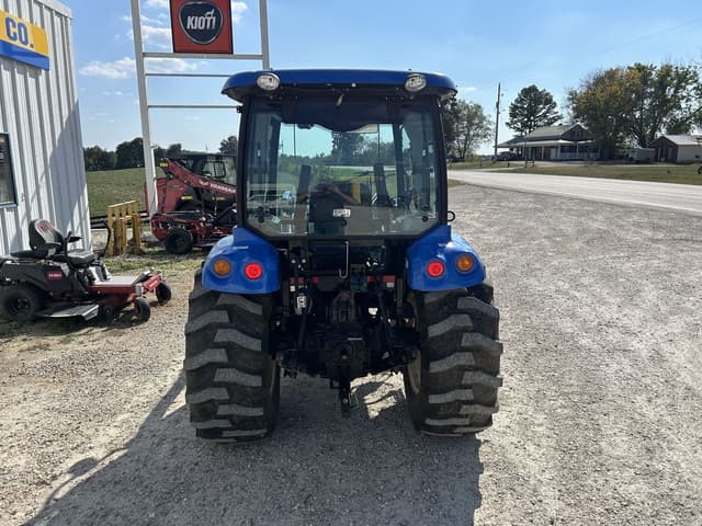 Image of New Holland Boomer 47 equipment image 1