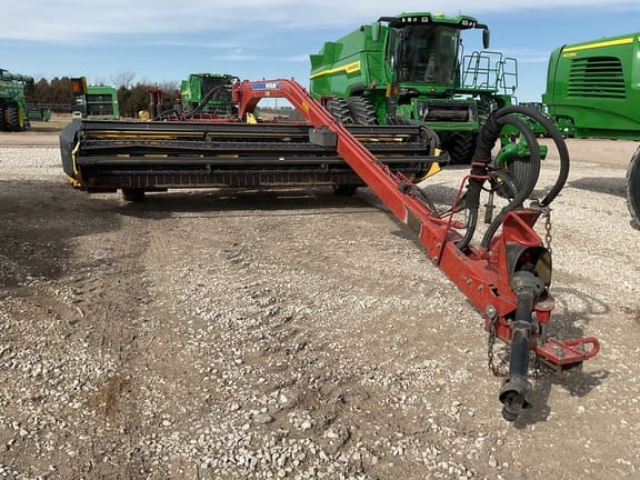 2015 New Holland H7150 Equipment Image0