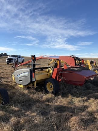 Image of New Holland H7150 equipment image 1