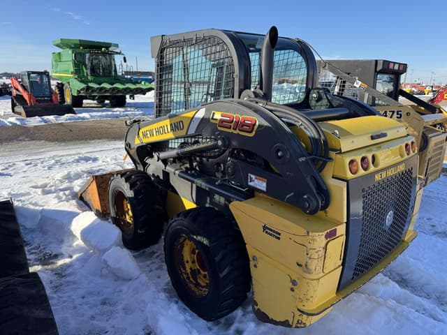 Image of New Holland L218 equipment image 1