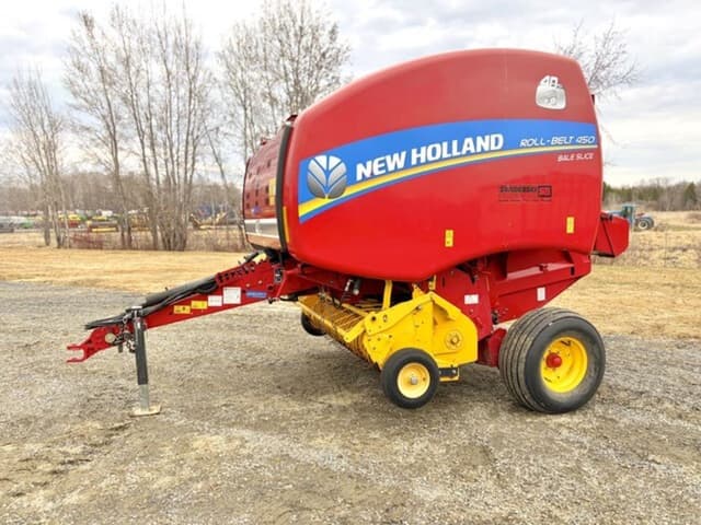 Image of New Holland RB450 equipment image 2