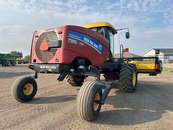 Image of New Holland SR130  equipment image 4