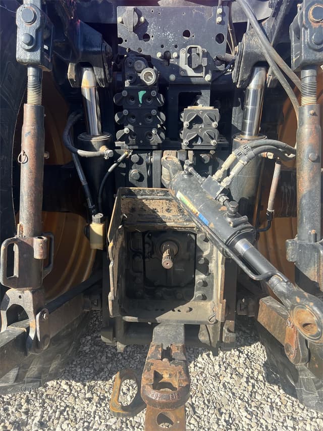 Image of New Holland T8.410 equipment image 4