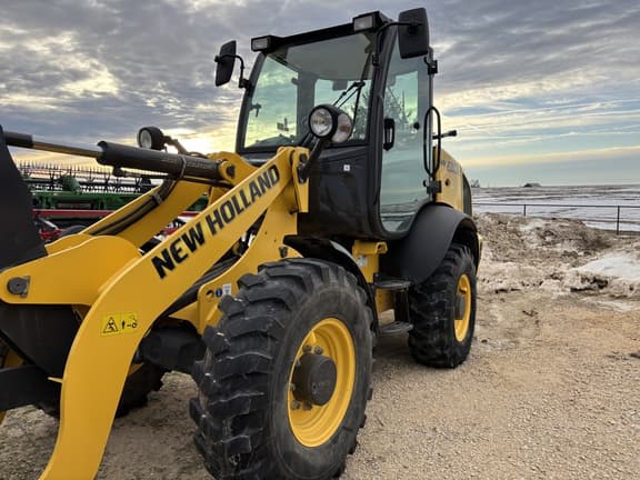 Image of New Holland W80C equipment image 4