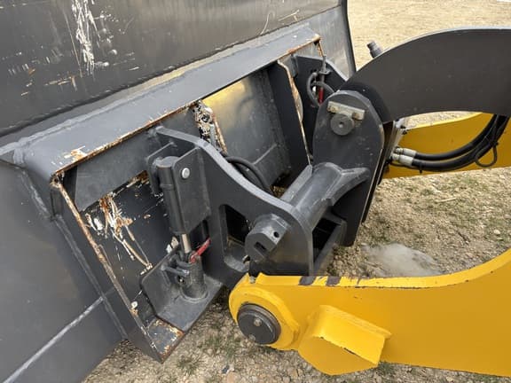 Image of New Holland W80C equipment image 3