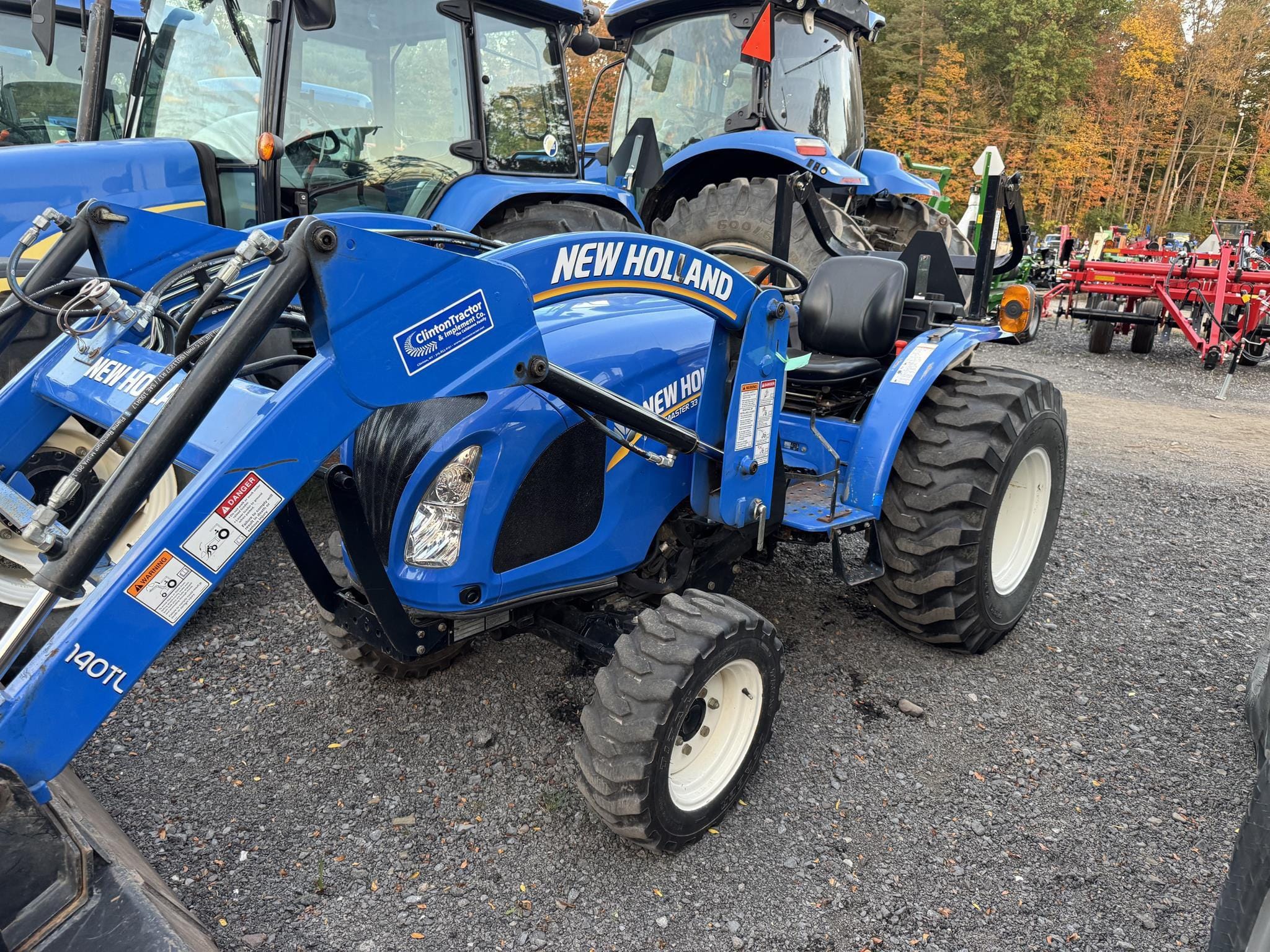 2015 New Holland Workmaster 33 Equipment Image0