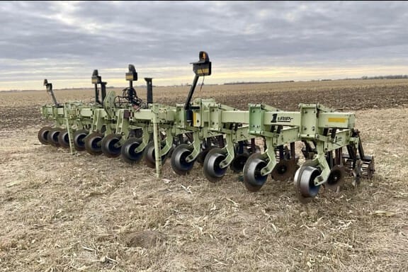 2015 Orthman 1tRIPr Equipment Image0