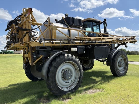 Image of RoGator RG1300B equipment image 4