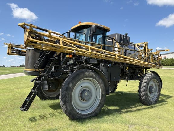 Image of RoGator RG1300B equipment image 1