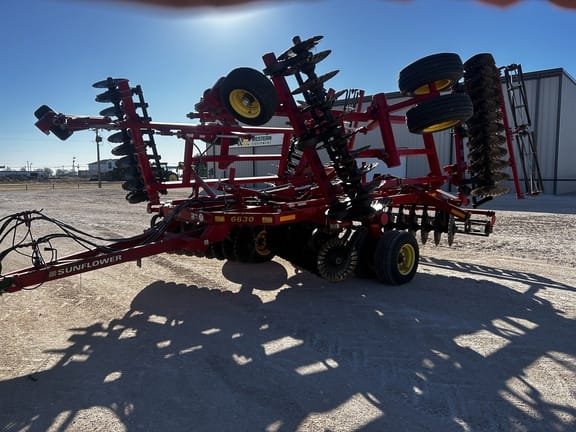 2015 Sunflower 6630-24 Equipment Image0