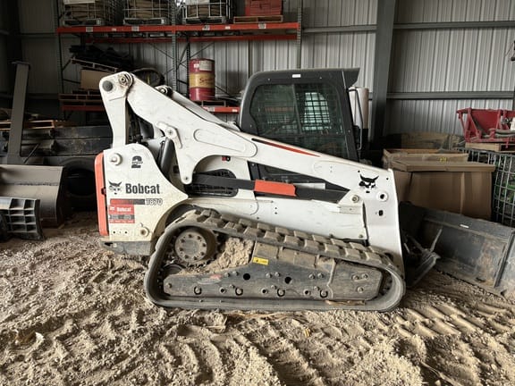 2016 Bobcat T870 Equipment Image0