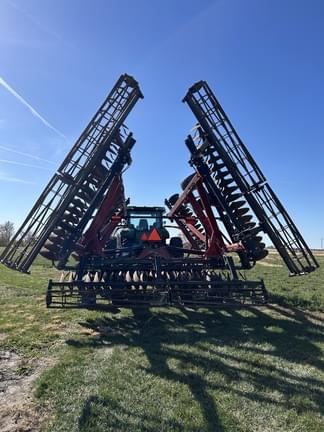 Image of Case IH 345 equipment image 2