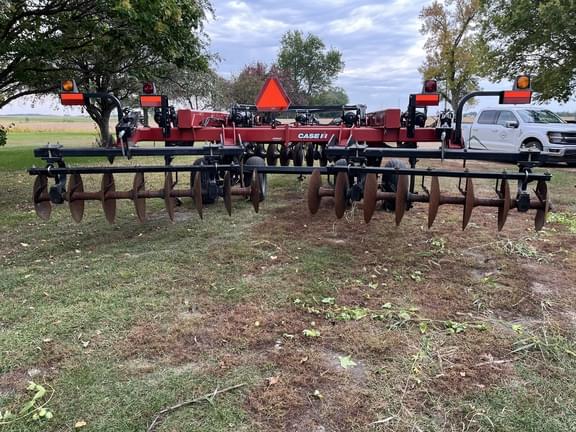 Image of Case IH 690 equipment image 4