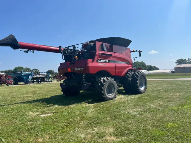 Image of Case IH Pro 700 equipment image 4