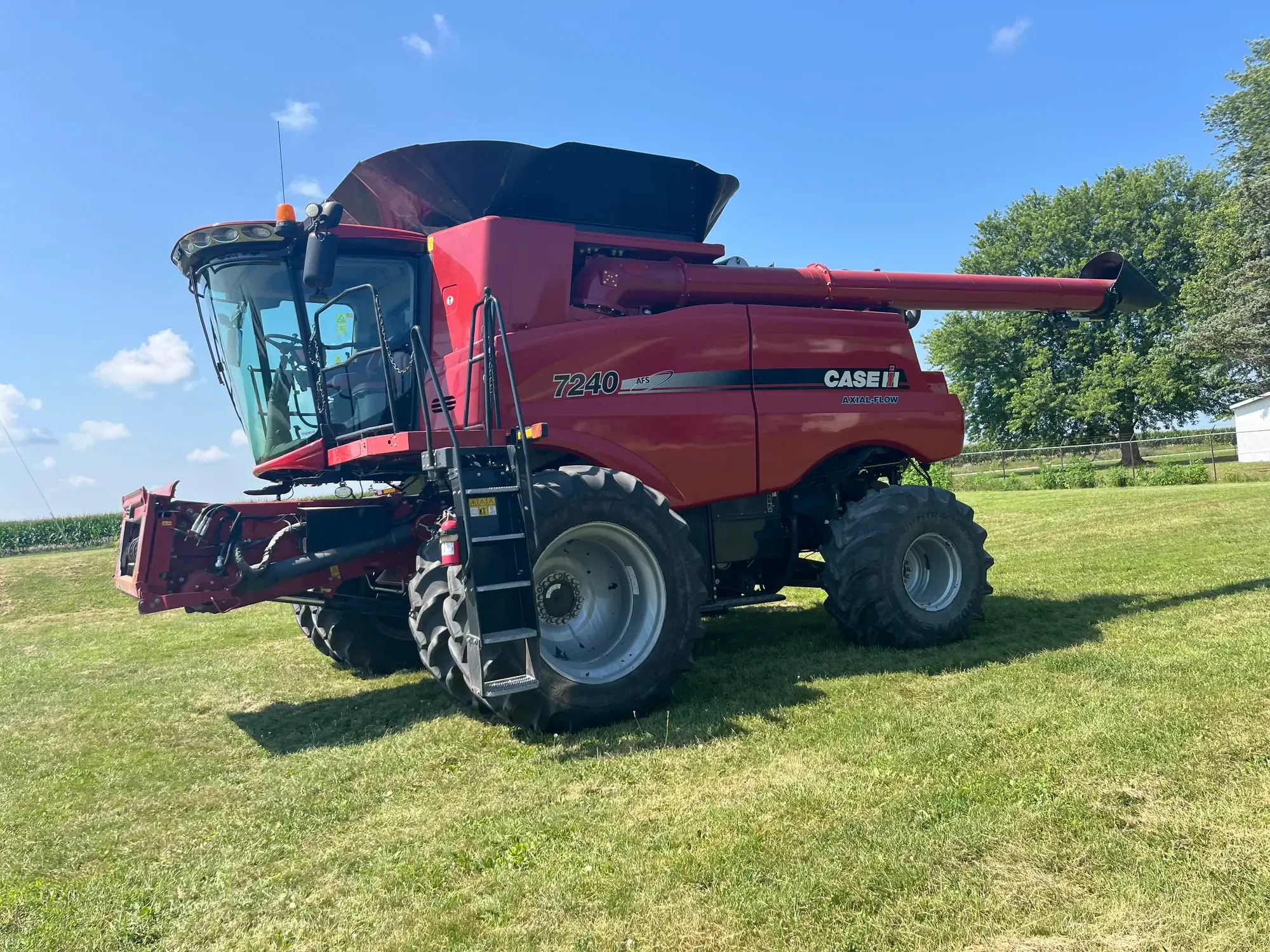 2016 Case IH Pro 700 Equipment Image0