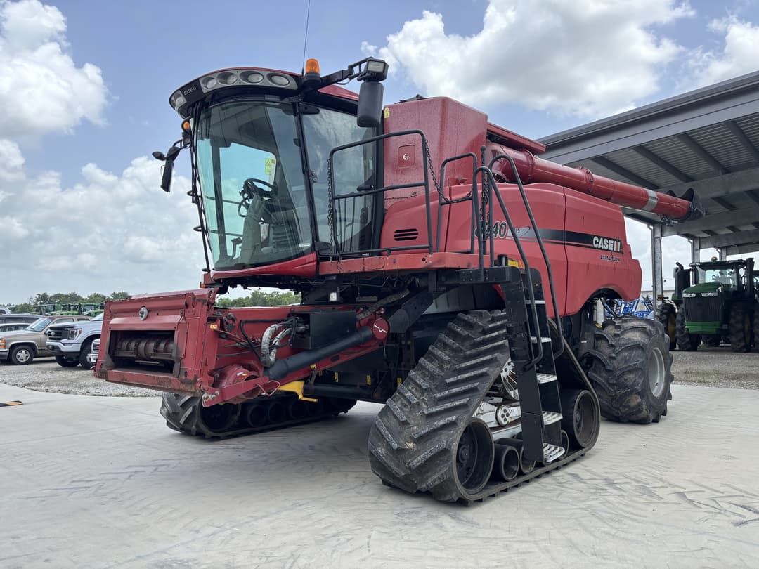 Image of Case IH 8240 Primary image