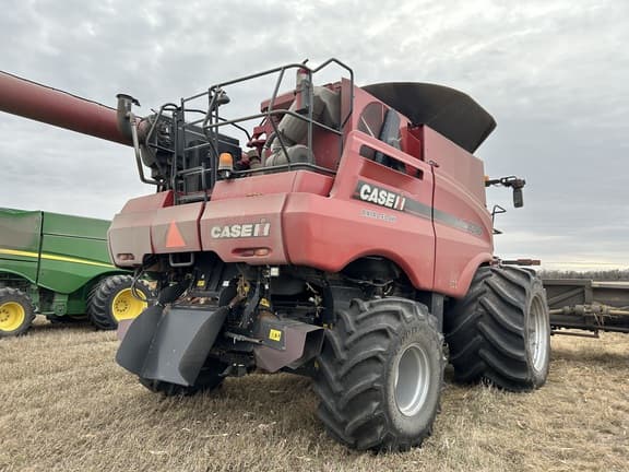 Image of Case IH 8240 equipment image 1
