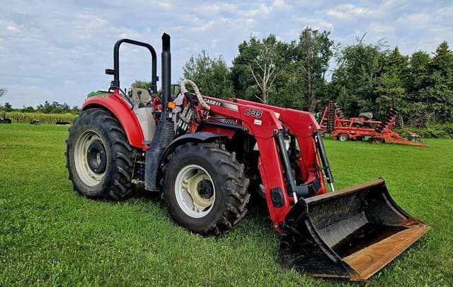 Image of Case IH Farmall 90C equipment image 4
