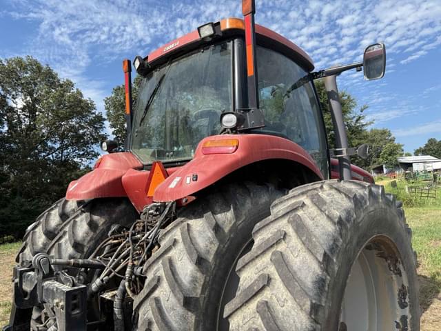 Image of Case IH Magnum 180 equipment image 2