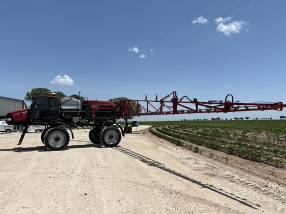 Image of Case IH Patriot 2250 equipment image 4