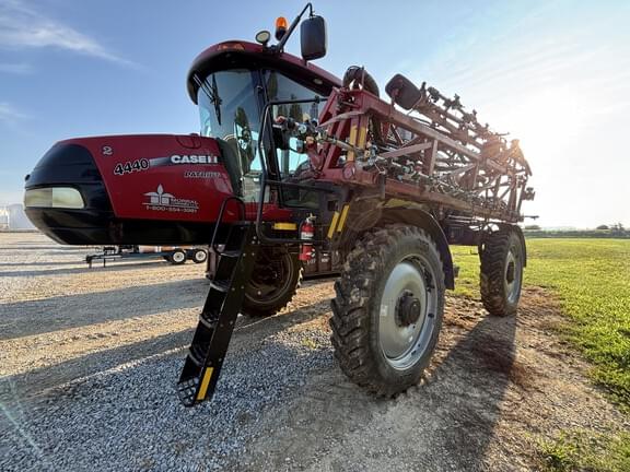 Image of Case IH Patriot 4440 Primary image