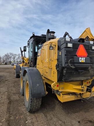 Image of Caterpillar 140M3 equipment image 2