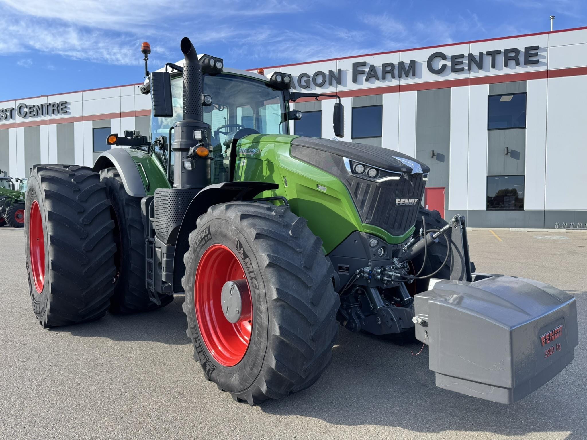 2016 Fendt 1038 Vario Equipment Image0
