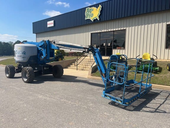 2016 Genie Z62/40 Equipment Image0
