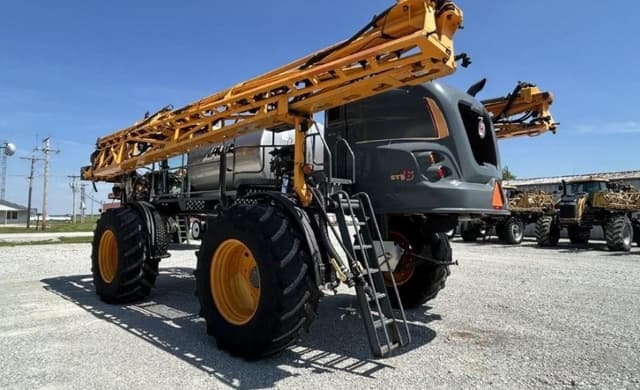 Image of Hagie STS16 equipment image 2