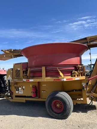 Image of Haybuster H-1130 Primary image